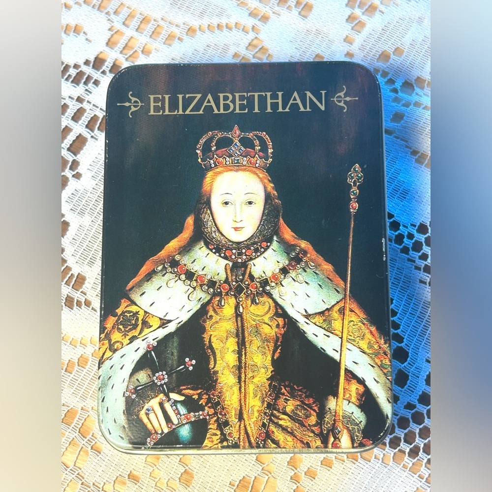 3/$30✨👑Vintage Eaton’s Souvenir Tea Tin - Queen Elizabeth I - Gianna Co.